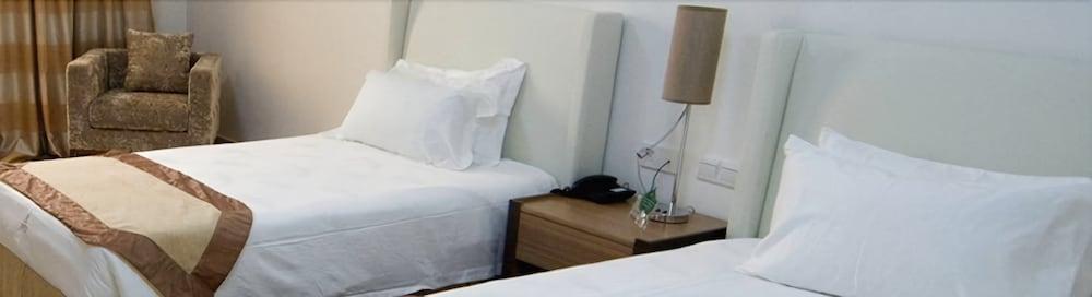 Hotel Victoria Garden 카마마 외부 사진